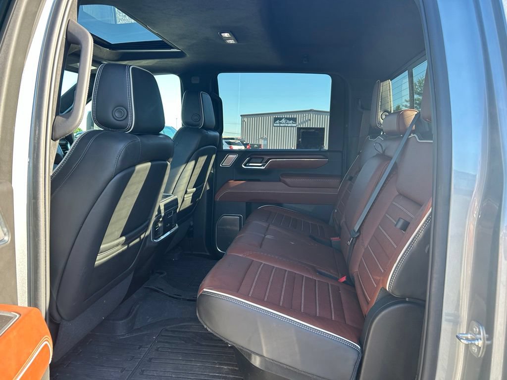 Used 2024 GMC Sierra 2500 Denali Ultimate AWD/4WD image 5