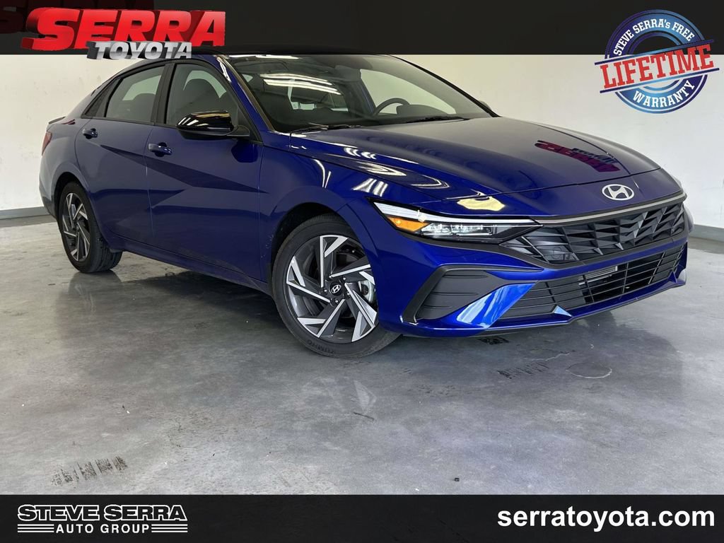 Used 2025 Hyundai Elantra Sport FWD image 1