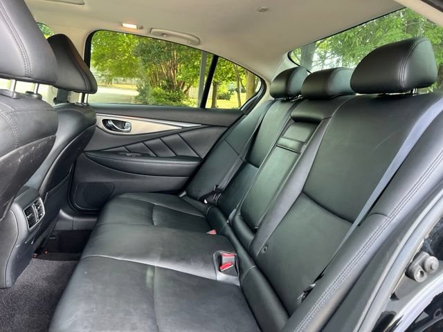 Used 2017 INFINITI Q50 2.0t w/ Moonroof Package RWD image 17