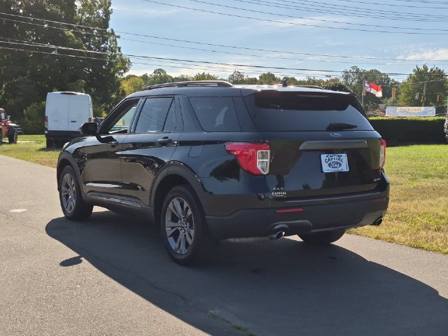 Used 2024 Ford Explorer XLT w/ Equipment Group 202A AWD/4WD image 11