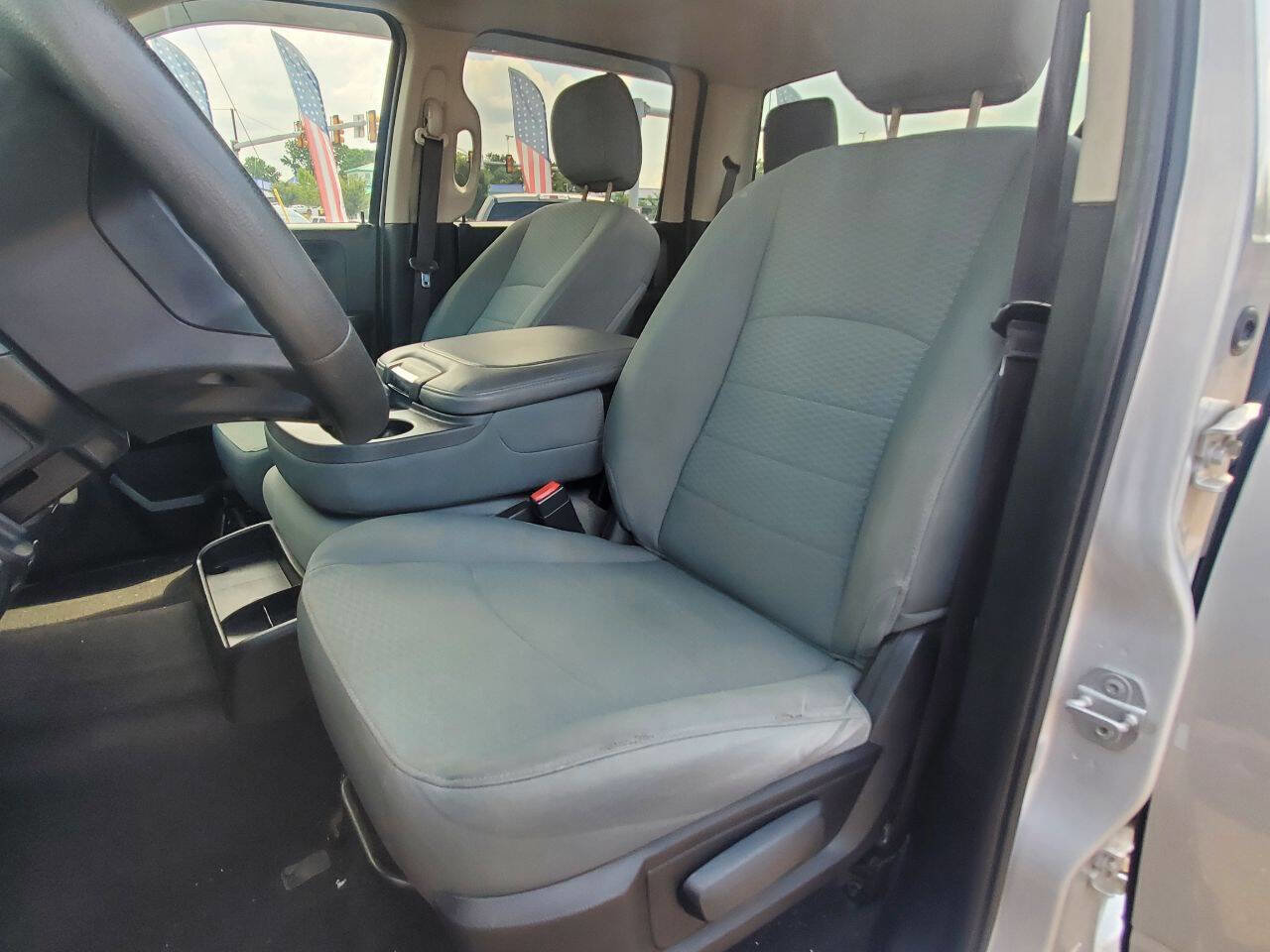 Used 2015 RAM 1500 Express AWD/4WD image 5