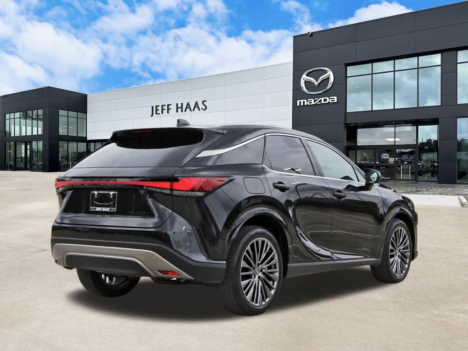 Used 2025 Lexus RX 450h AWD w/ Convenience Package image 3