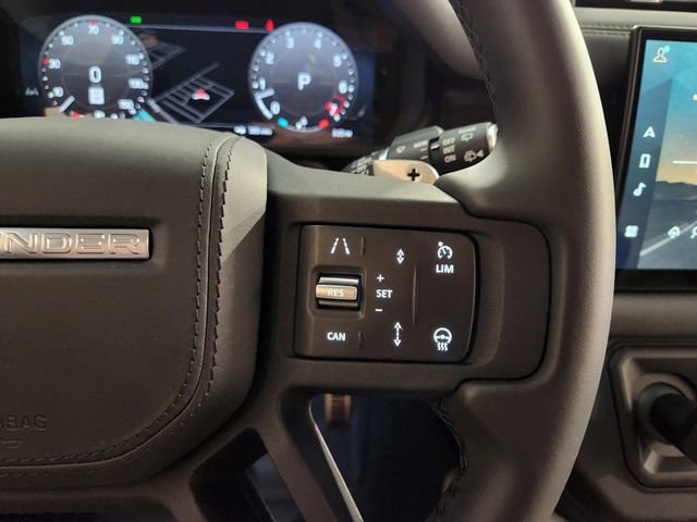 Used 2025 Land Rover Defender 130 V8 AWD/4WD image 29