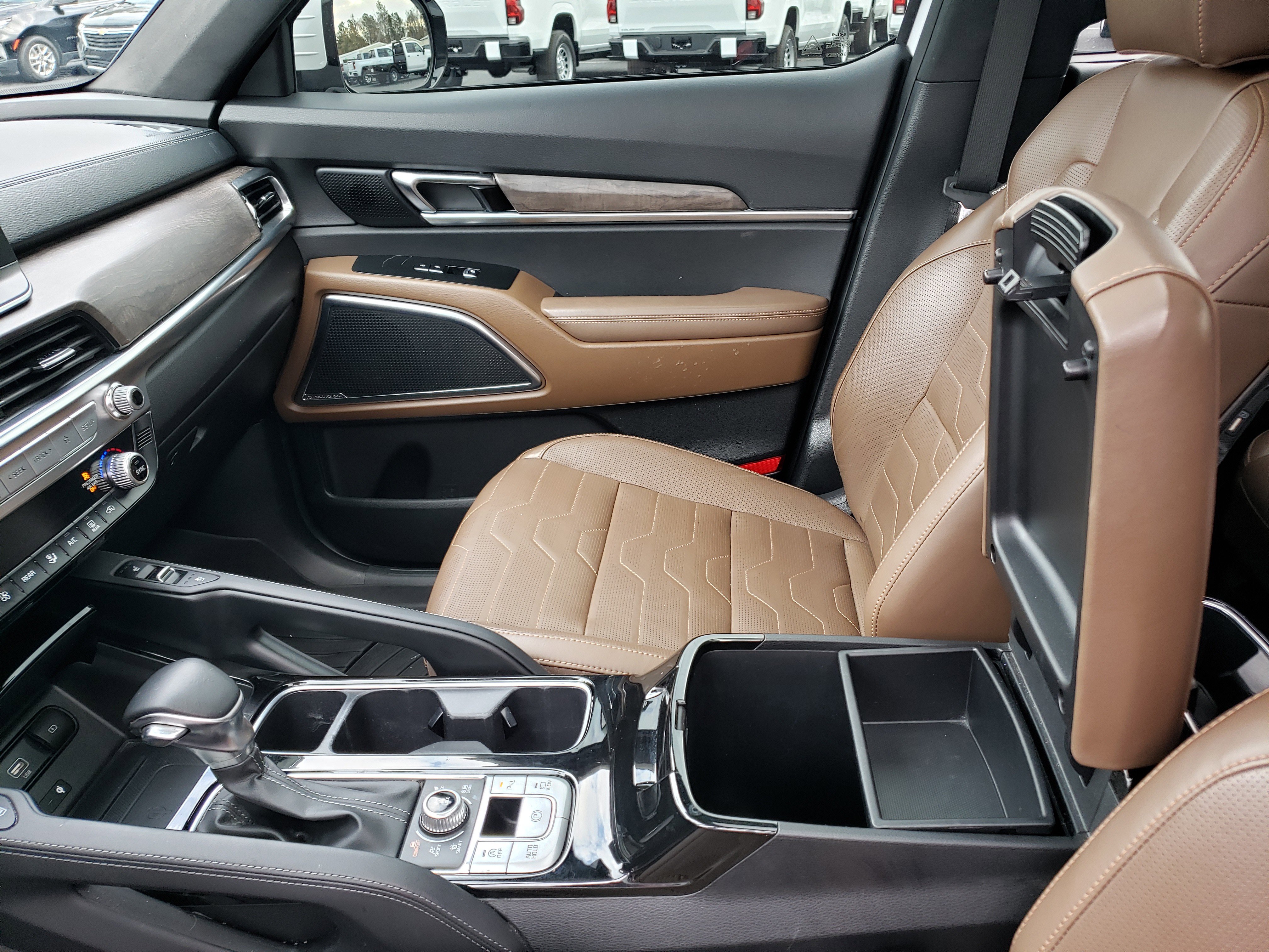 Used 2022 Kia Telluride SX w/ SX Prestige Package image 27