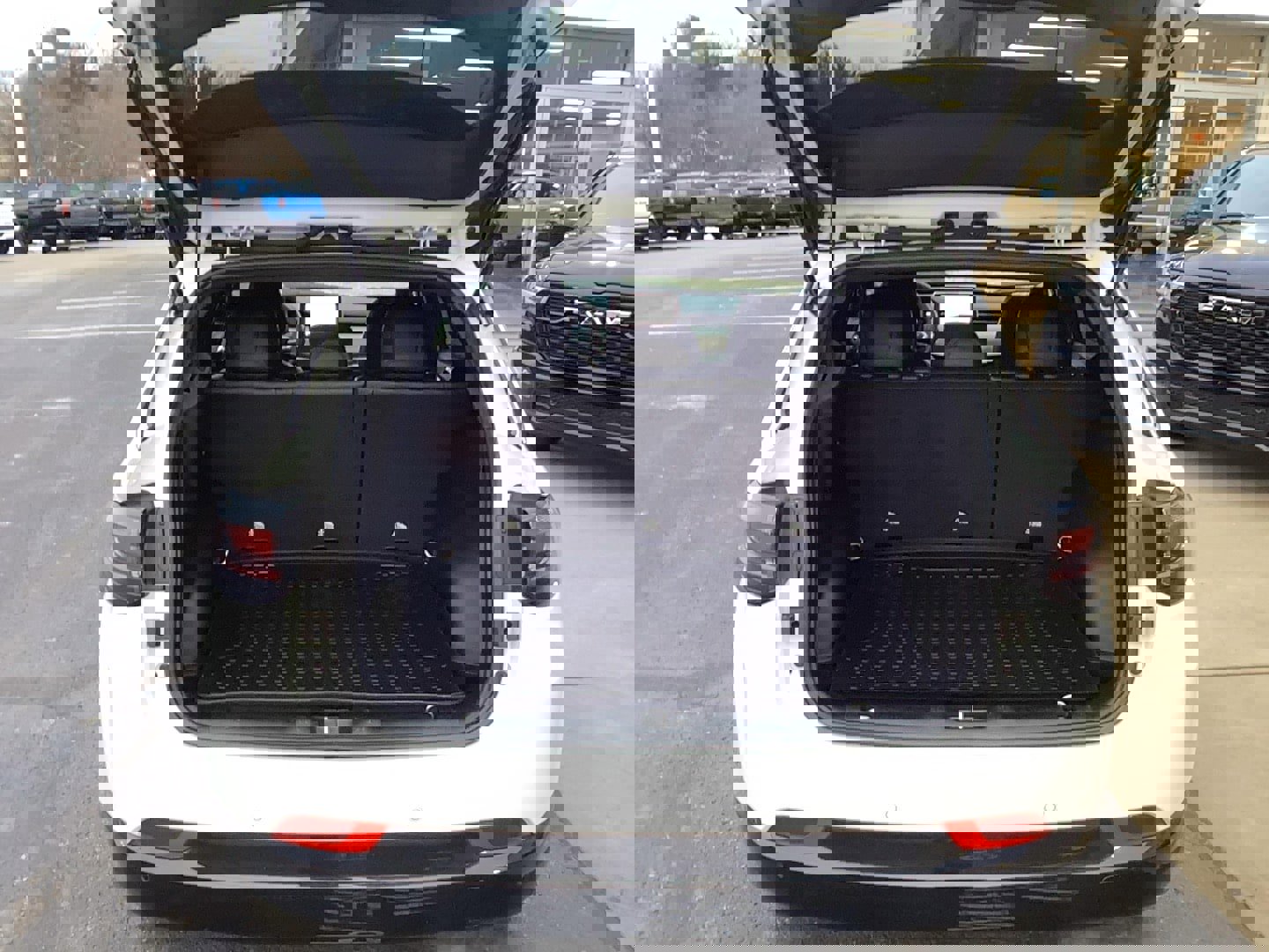 Certified 2024 Jeep Compass Limited w/ Elite Group image 6