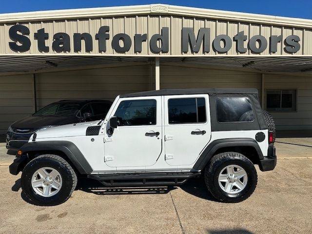 Used 2016 Jeep Wrangler Unlimited Rubicon w/ Connectivity Group AWD/4WD image 8
