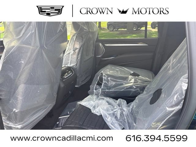 New 2026 Cadillac Escalade ESV Platinum Sport w/ LPO, ONYX Package AWD/4WD image 12