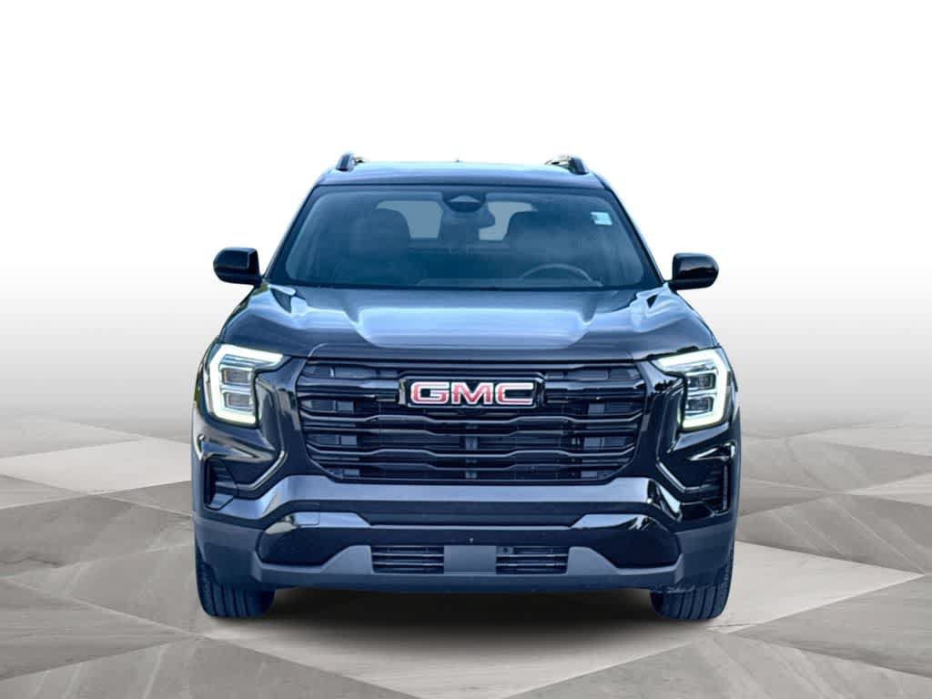 Used 2026 GMC Terrain Elevation w/ Elevation Premium Package FWD image 3