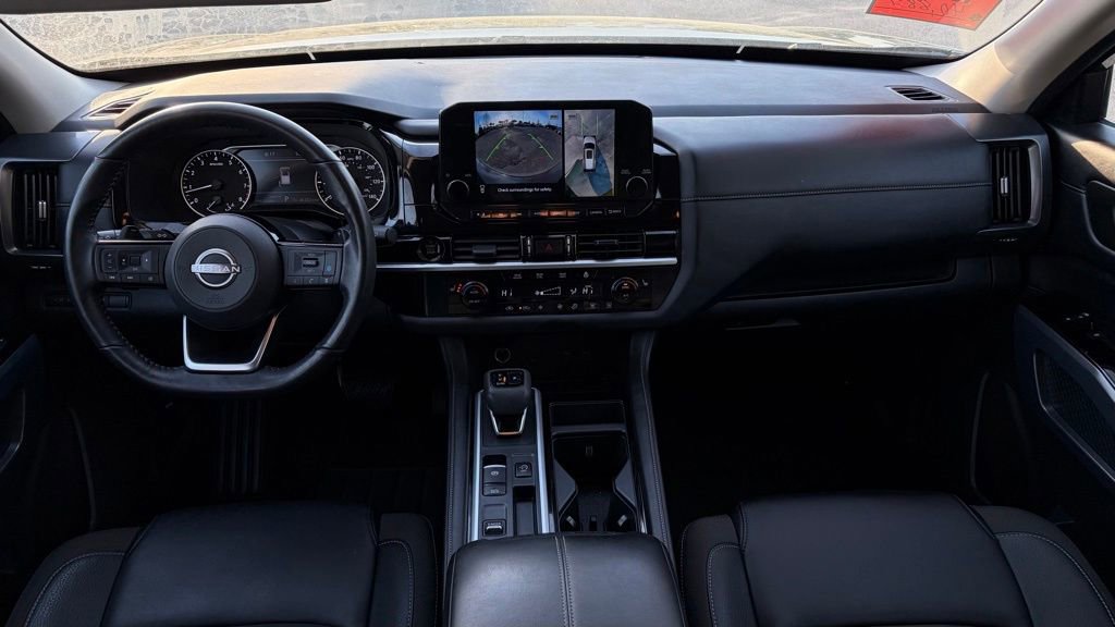 Certified 2025 Nissan Pathfinder SL image 27