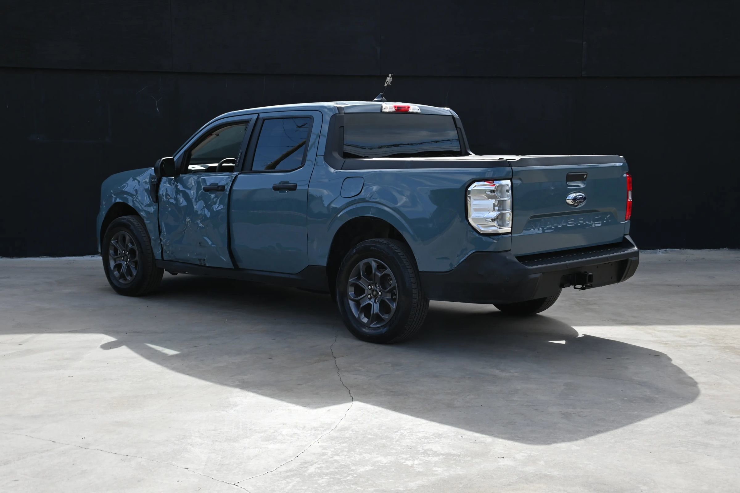 Used 2023 Ford Maverick XLT FWD image 3