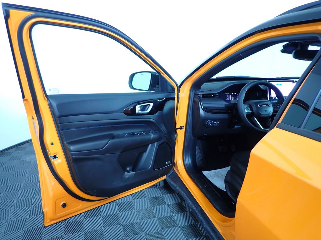 New 2026 Jeep Compass Limited w/ Sun, Sound & Navigation Group image 23