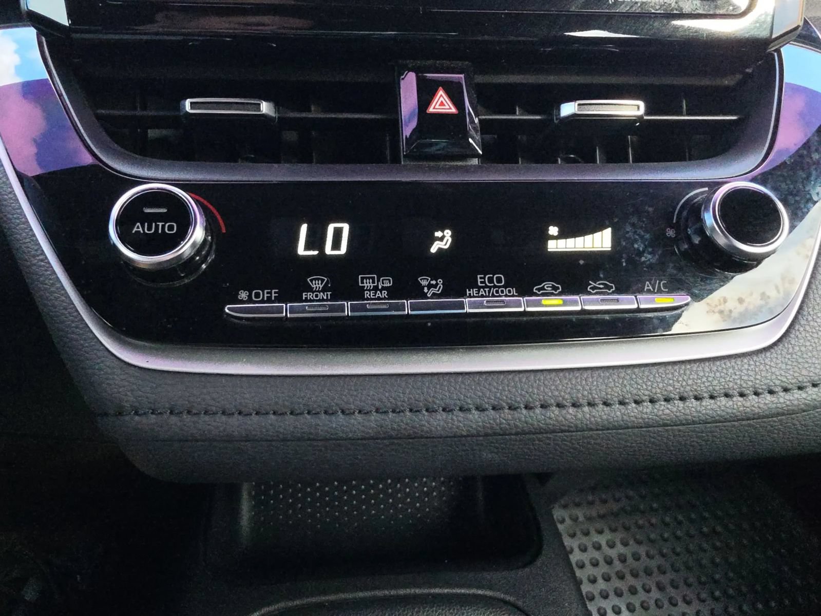 Used 2022 Toyota Corolla SE FWD image 22