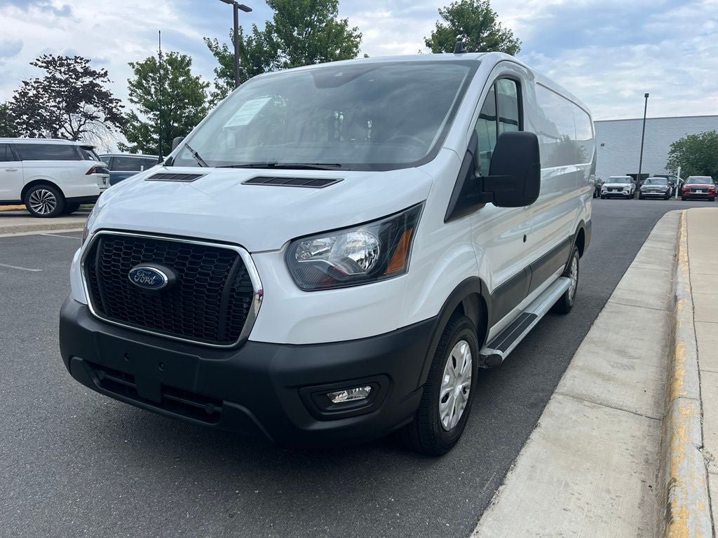Used 2025 Ford Transit 250 Low Roof w/ Exterior Upgrade Package RWD image 3