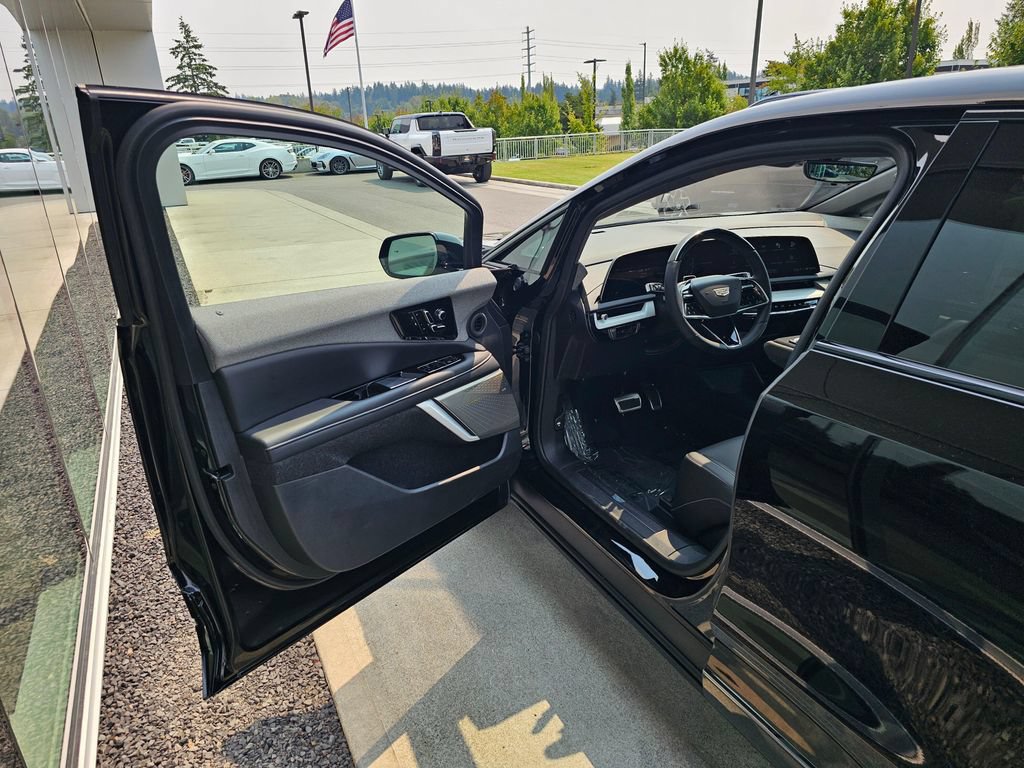 New 2026 Cadillac Optiq Sport 1 AWD/4WD image 18