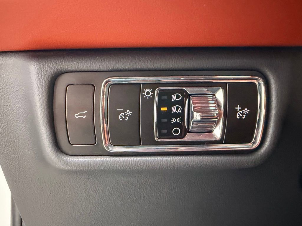 Used 2025 Lincoln Aviator Reserve w/ Luxury Package AWD/4WD image 22