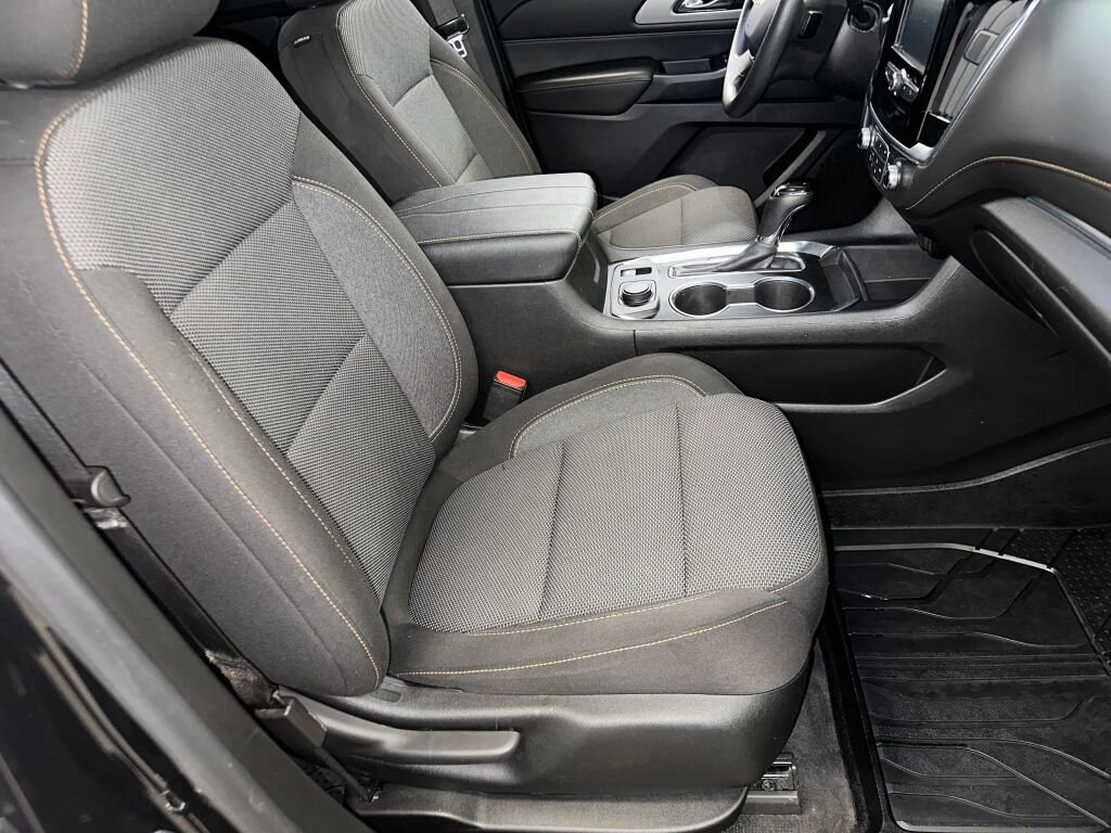 Used 2019 Chevrolet Traverse LS w/ LPO, Blackout Package FWD image 29