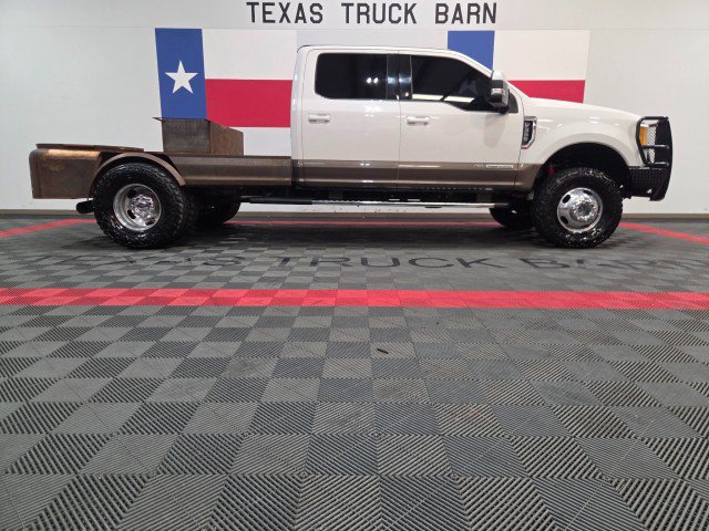 Used 2017 Ford F350 Lariat w/ Lariat Value Package AWD/4WD image 13