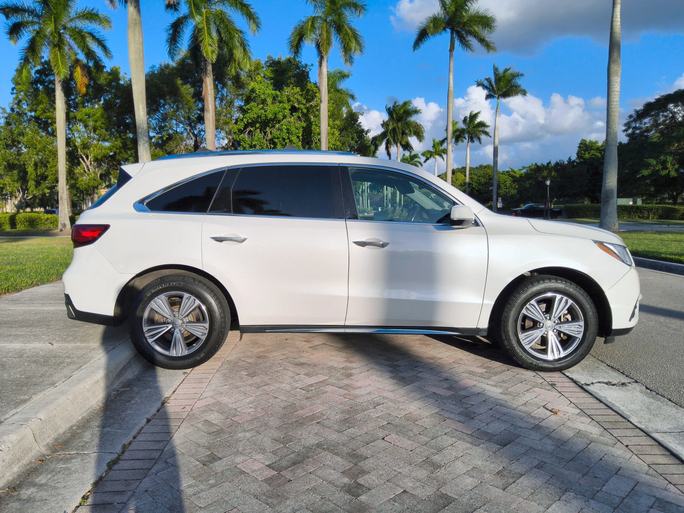 Used 2020 Acura MDX SH-AWD image 8
