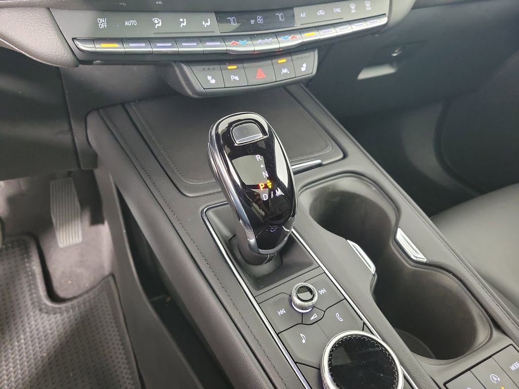 Certified 2023 Cadillac XT4 Luxury w/ Cold Weather Package FWD image 39