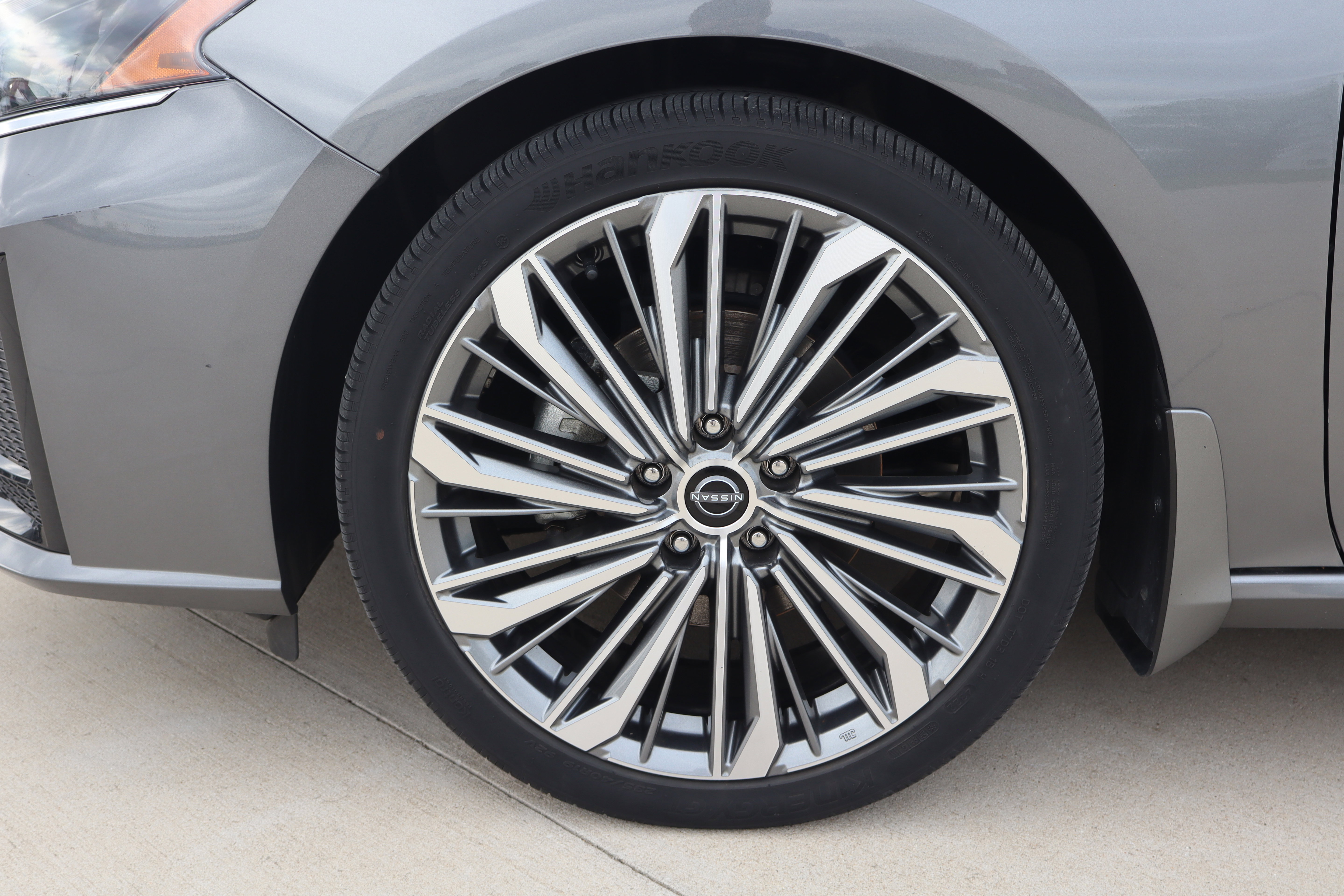 Used 2023 Nissan Altima 2.5 SL FWD image 29