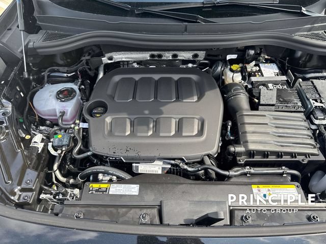 Used 2025 Volkswagen Tiguan SE FWD image 36