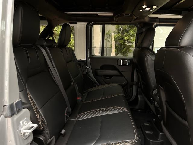 Used 2022 Jeep Wrangler Unlimited Sahara image 31