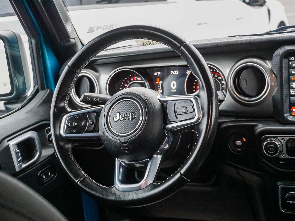 Used 2020 Jeep Wrangler Unlimited Sahara w/ Uconnect 4C Nav & Sound Group AWD/4WD image 17