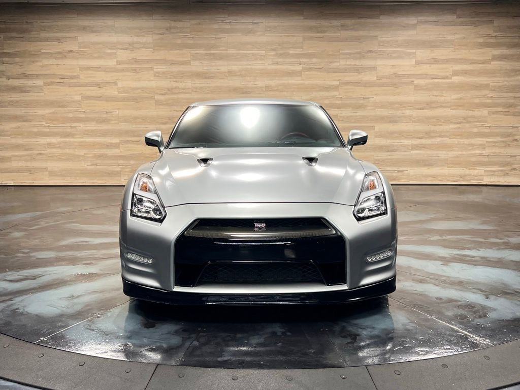 Used 2016 Nissan GT-R Black Edition image 12