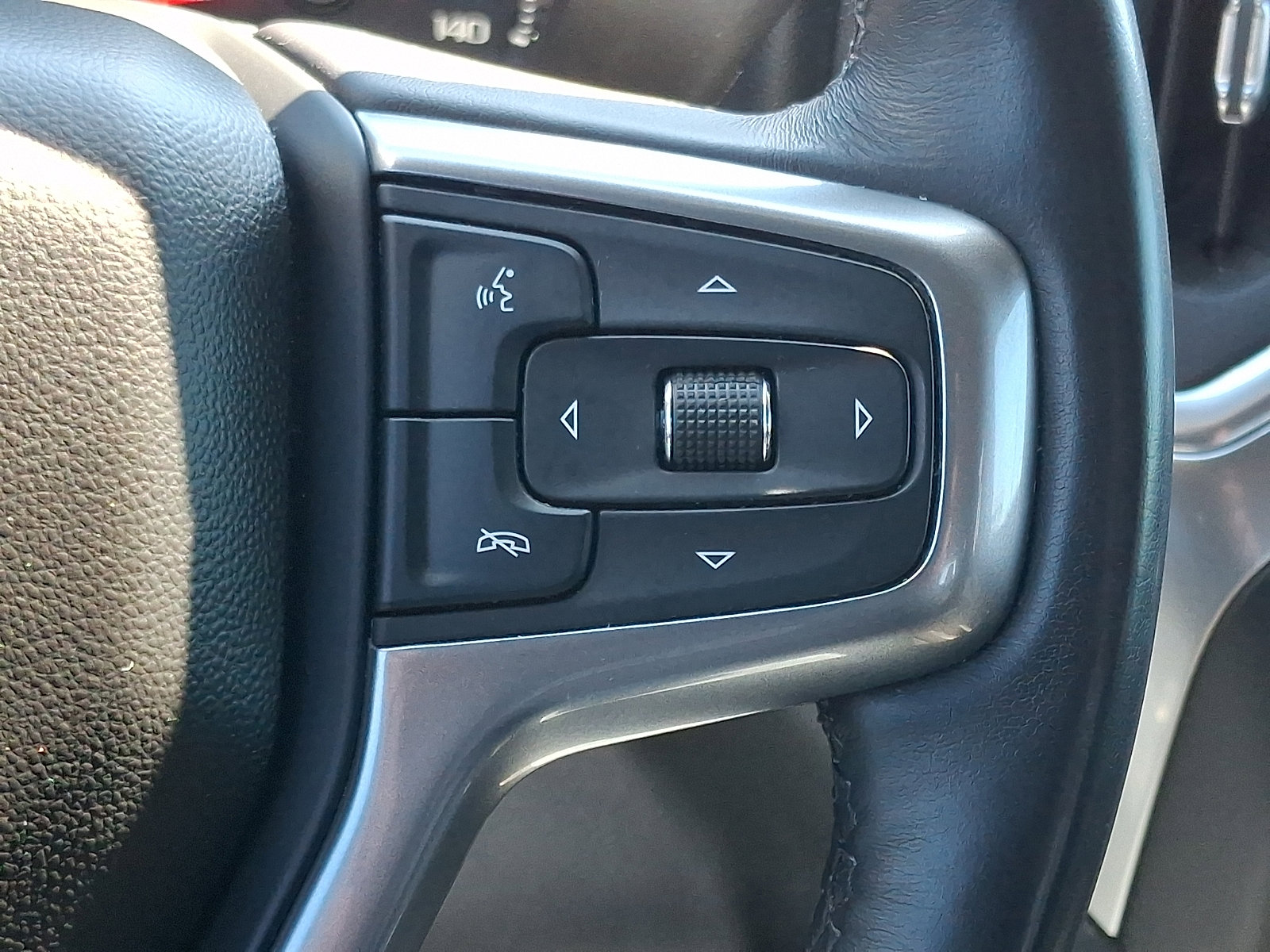 Used 2022 Chevrolet Silverado 1500 LT AWD/4WD image 21