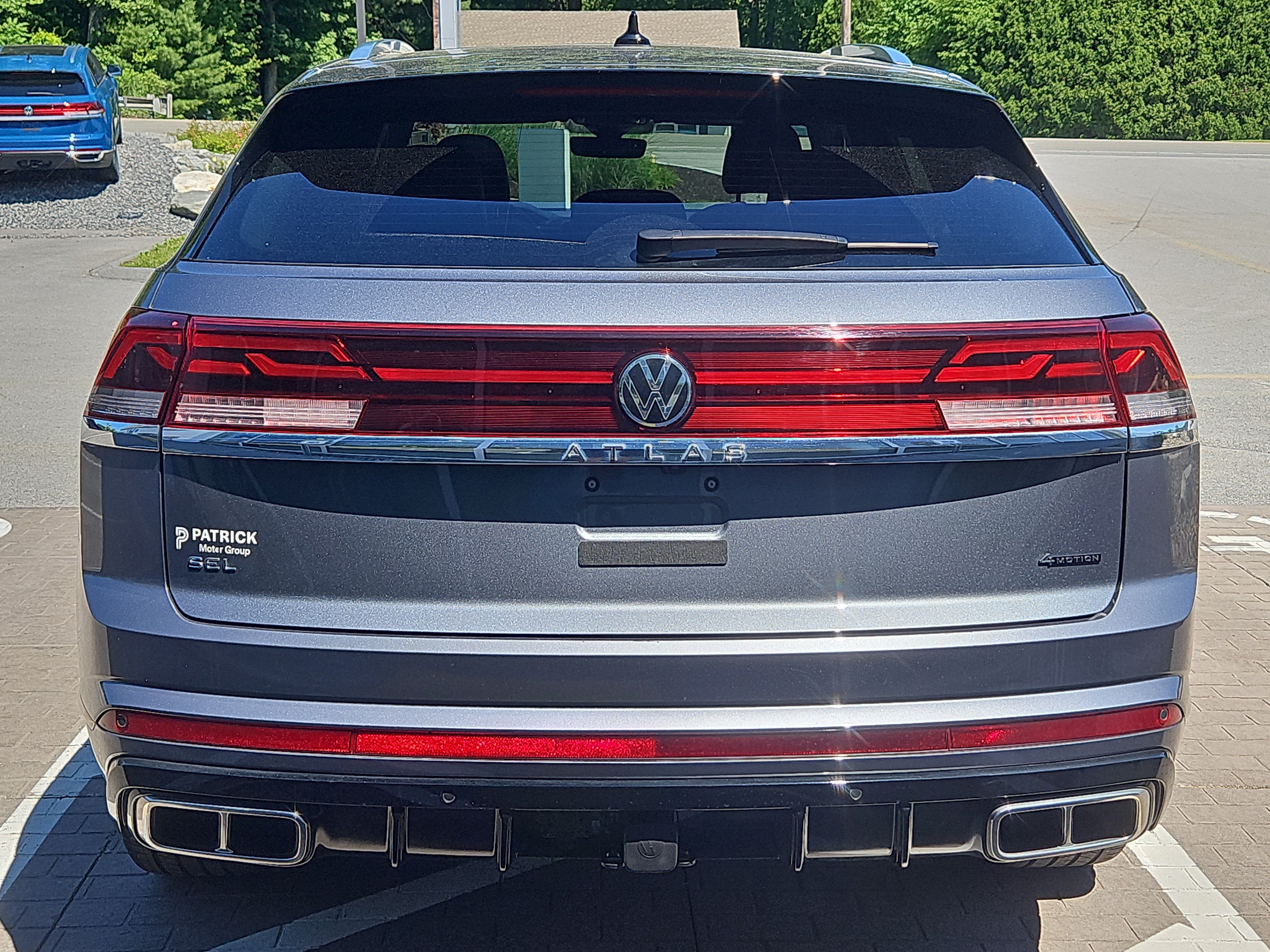 Certified 2024 Volkswagen Atlas Cross Sport SEL Premium R-Line AWD/4WD image 33