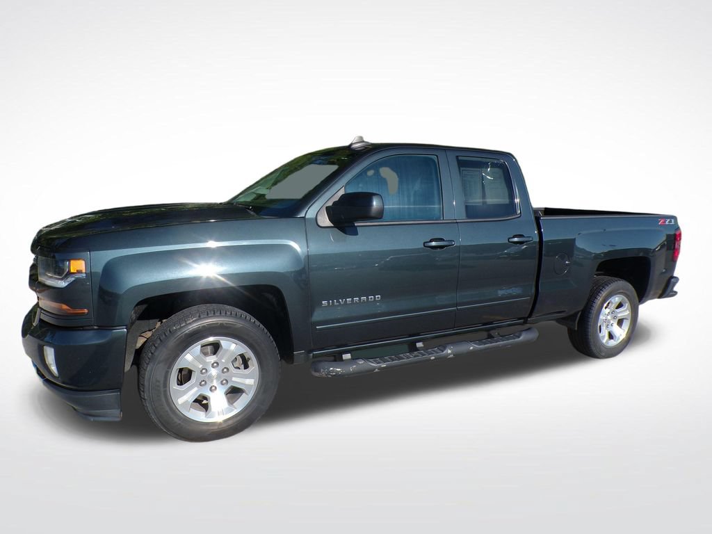 Used 2018 Chevrolet Silverado 1500 LT w/ All Star Edition AWD/4WD image 3