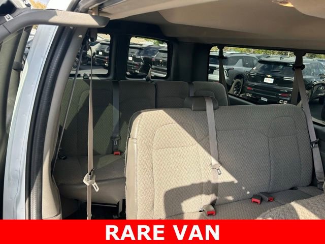 Used 2025 Chevrolet Express 3500 LT w/ LT Preferred Equipment Group image 14