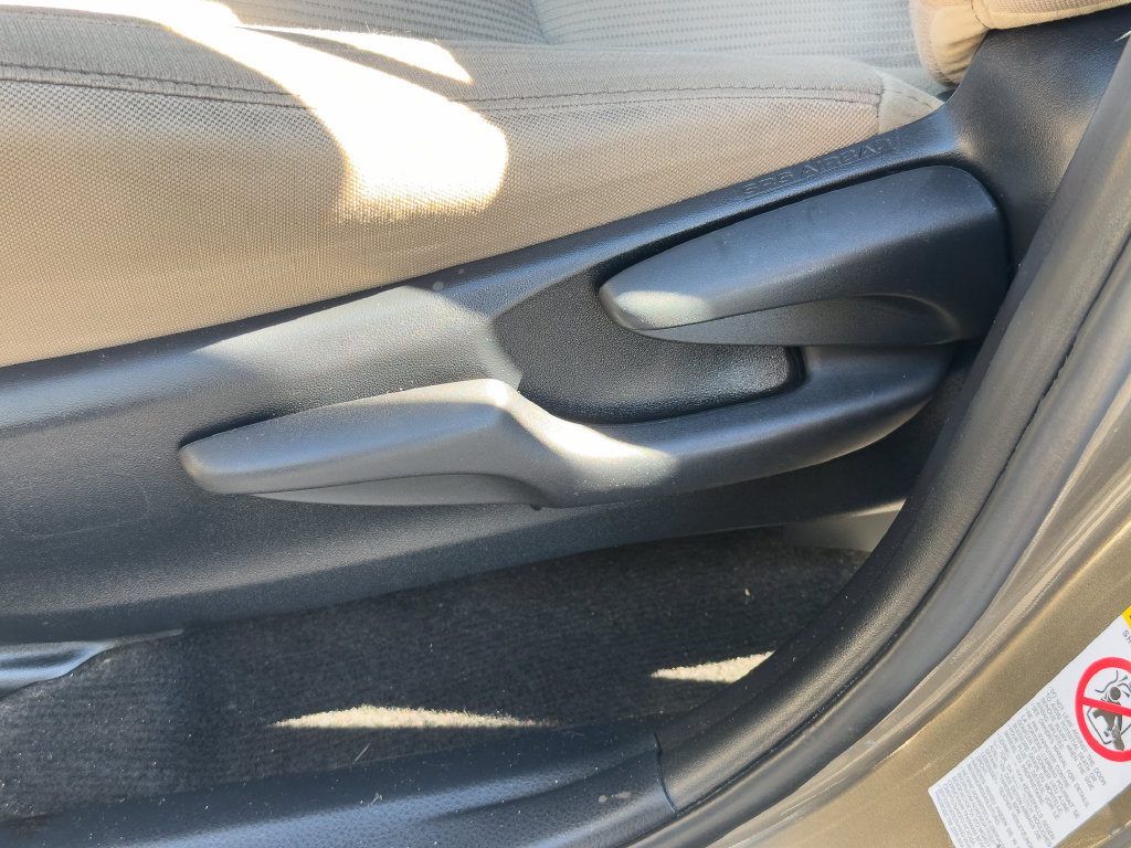 Used 2014 Toyota RAV4 XLE AWD/4WD image 21