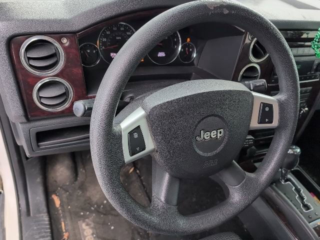 Used 2008 Jeep Commander Sport image 12