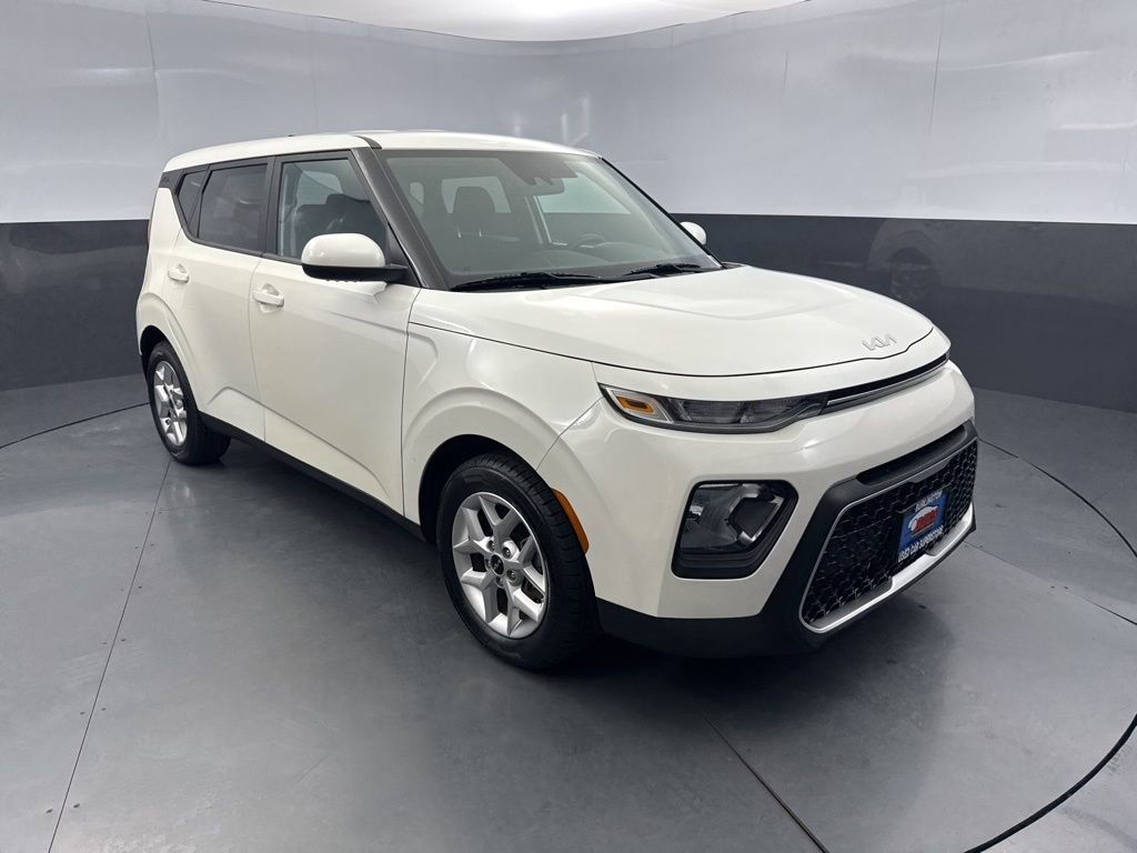 Used 2022 Kia Soul LX w/ Technology Package FWD image 7