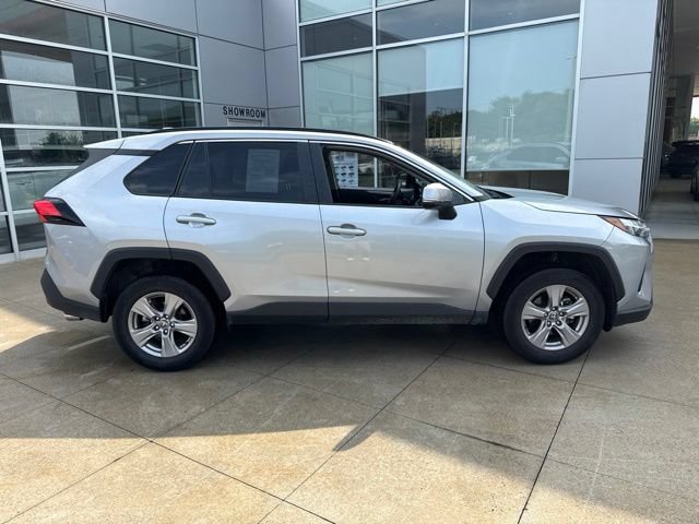 Used 2025 Toyota RAV4 XLE AWD/4WD image 8