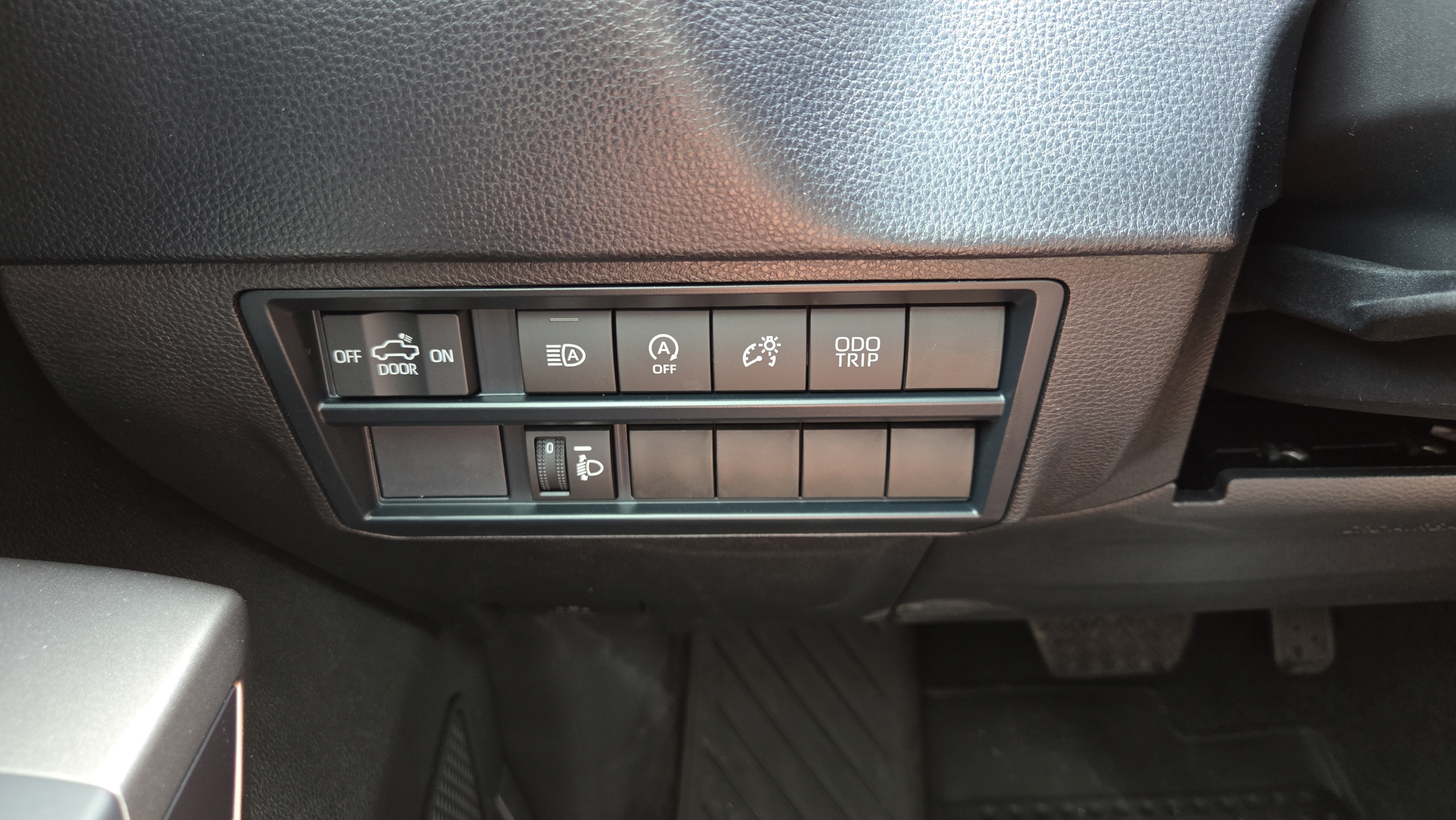 Certified 2025 Toyota Tundra SR5 AWD/4WD image 18