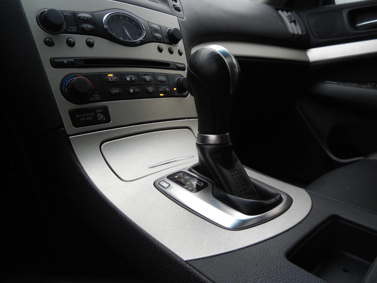 Used 2007 INFINITI G35 Journey w/ Performance Tire & Wheel Pkg image 39