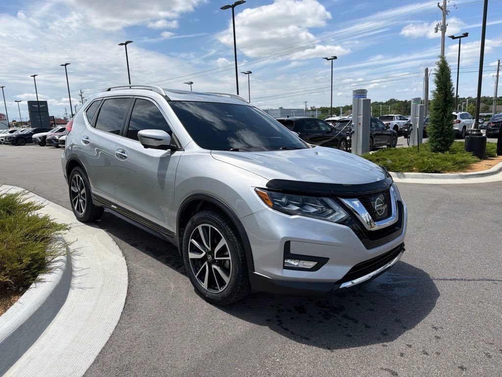 Used 2017 Nissan Rogue SL w/ SL Premium Package AWD/4WD image 3