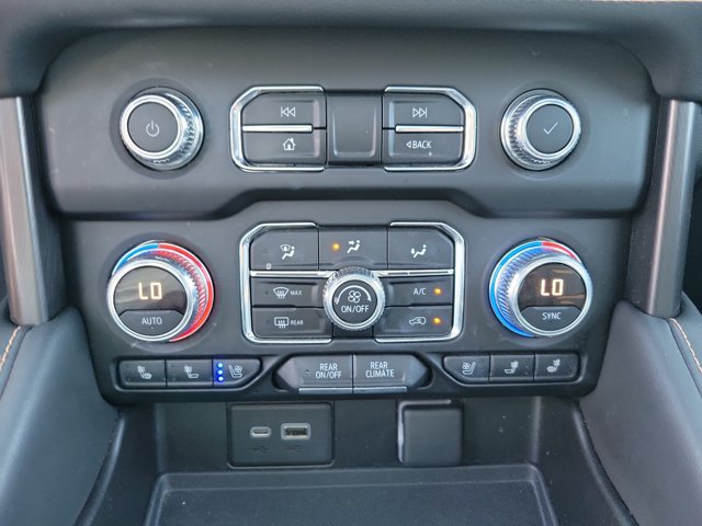Used 2021 GMC Yukon XL AT4 w/ AT4 Premium Plus Package AWD/4WD image 21