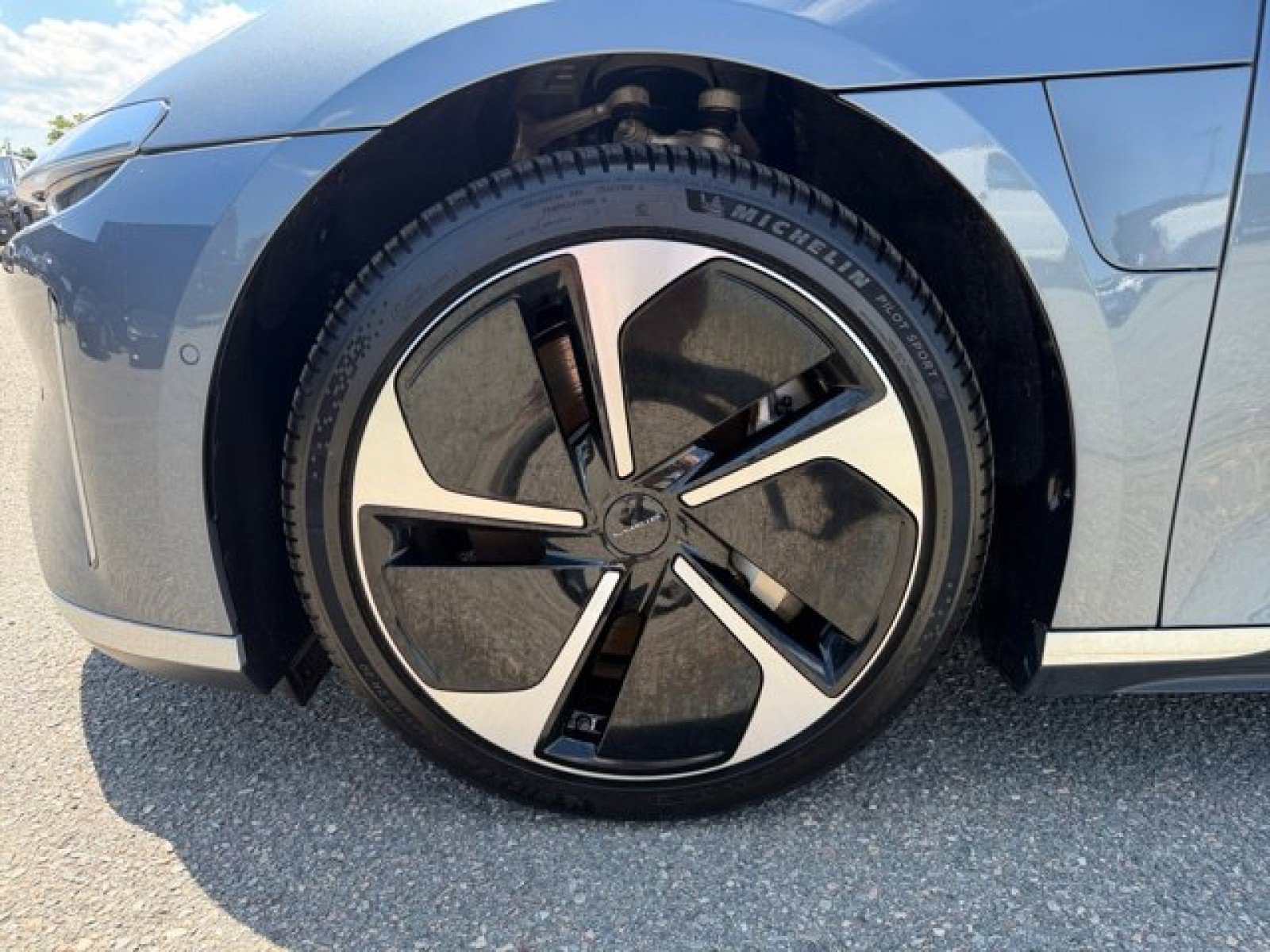 Used 2025 Lucid Air Grand Touring AWD/4WD image 9