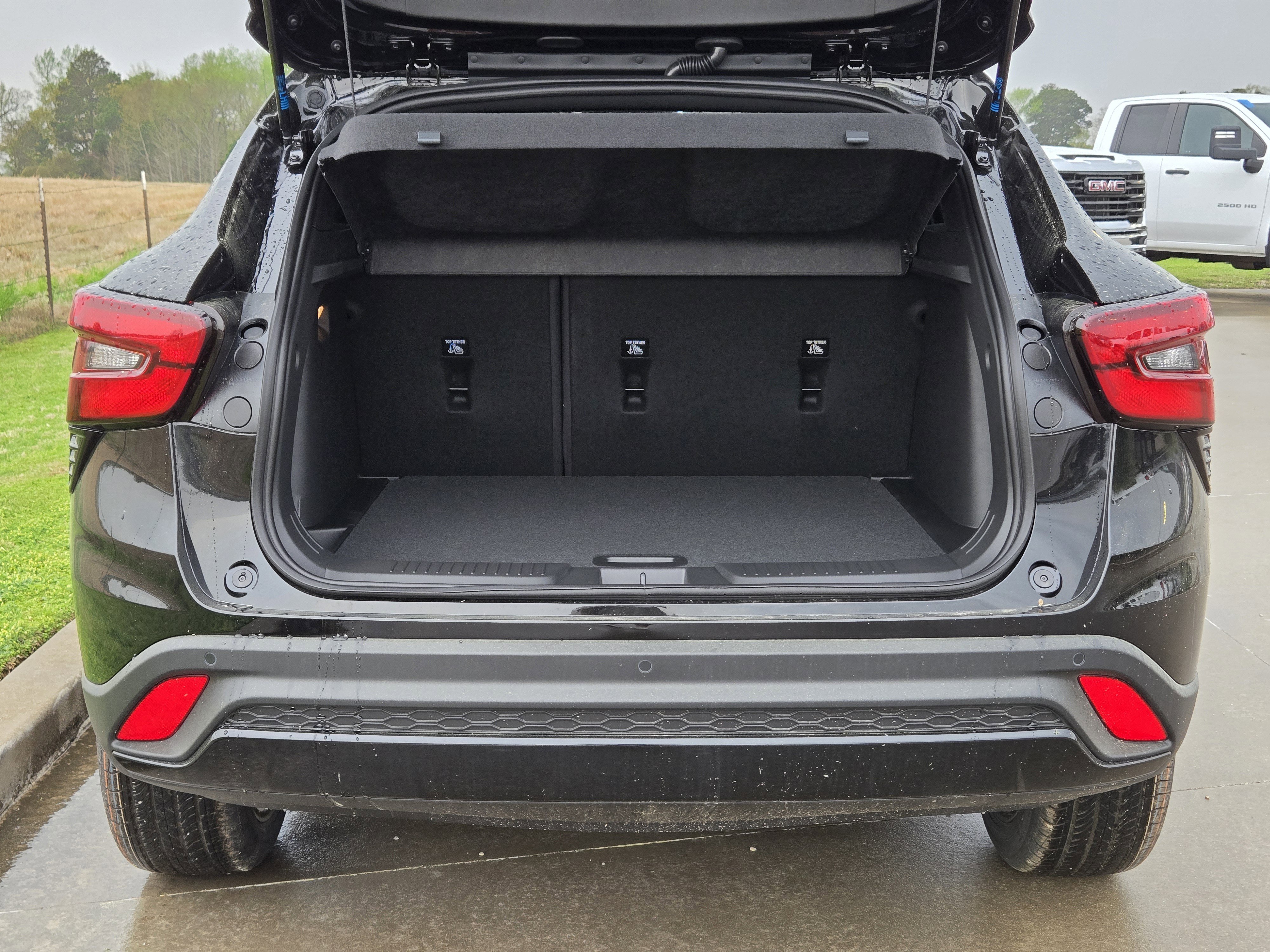 New 2026 Chevrolet Trax RS w/ Sunroof Package image 7