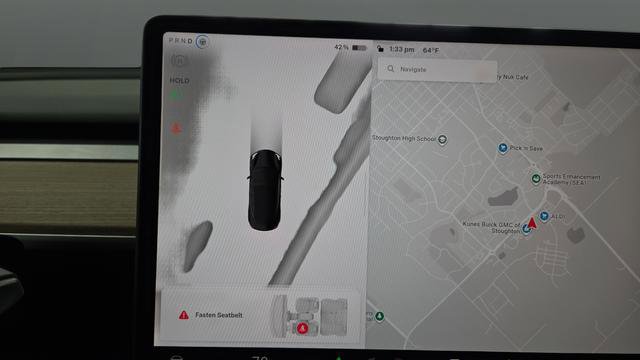 Used 2023 Tesla Model 3 Standard Range image 17