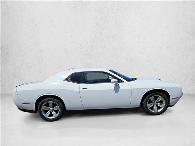 Used 2019 Dodge Challenger SXT RWD video 4