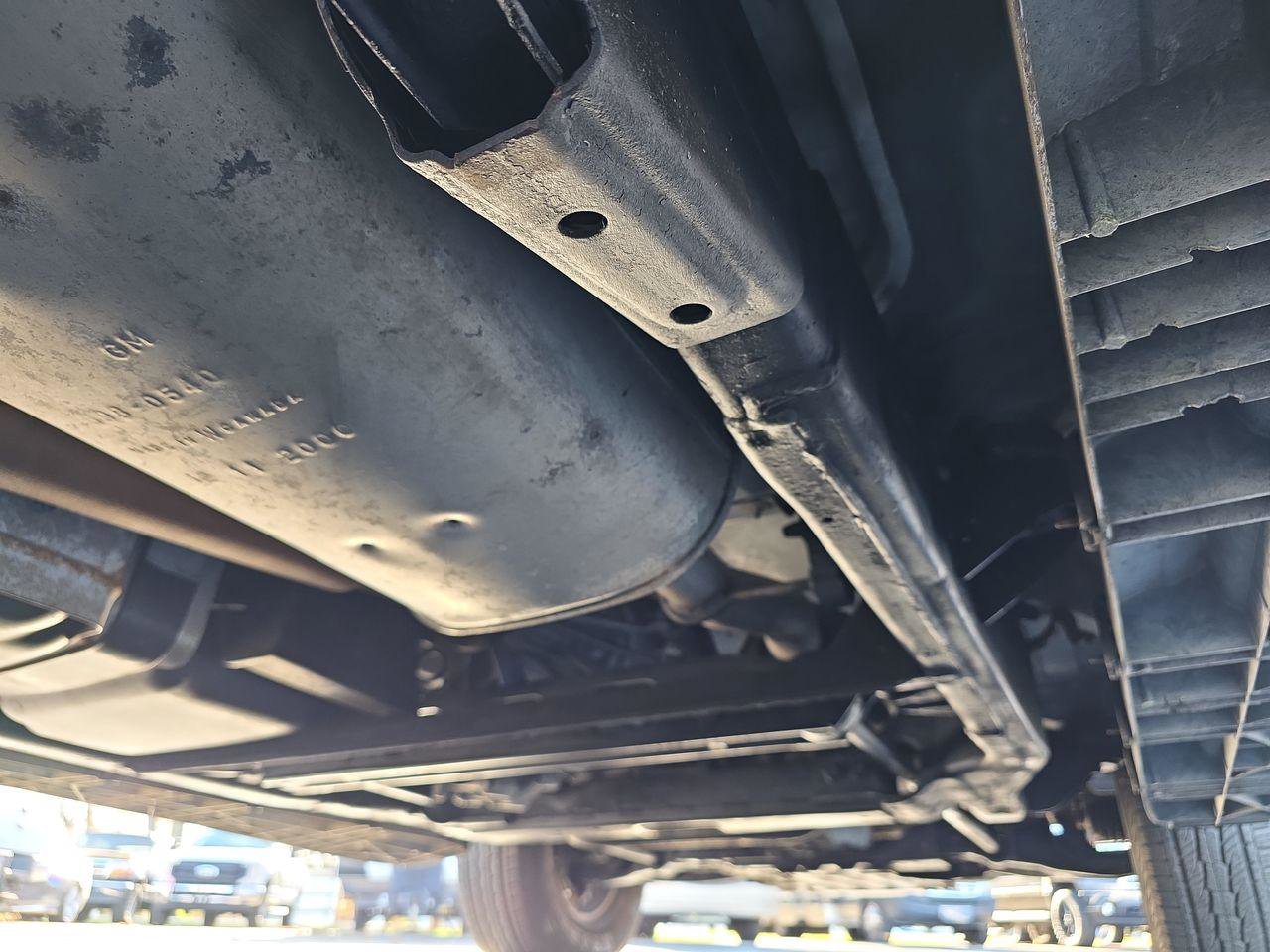 Used 2001 Chevrolet Tahoe LT w/ LT Preferred Equipment Group image 38