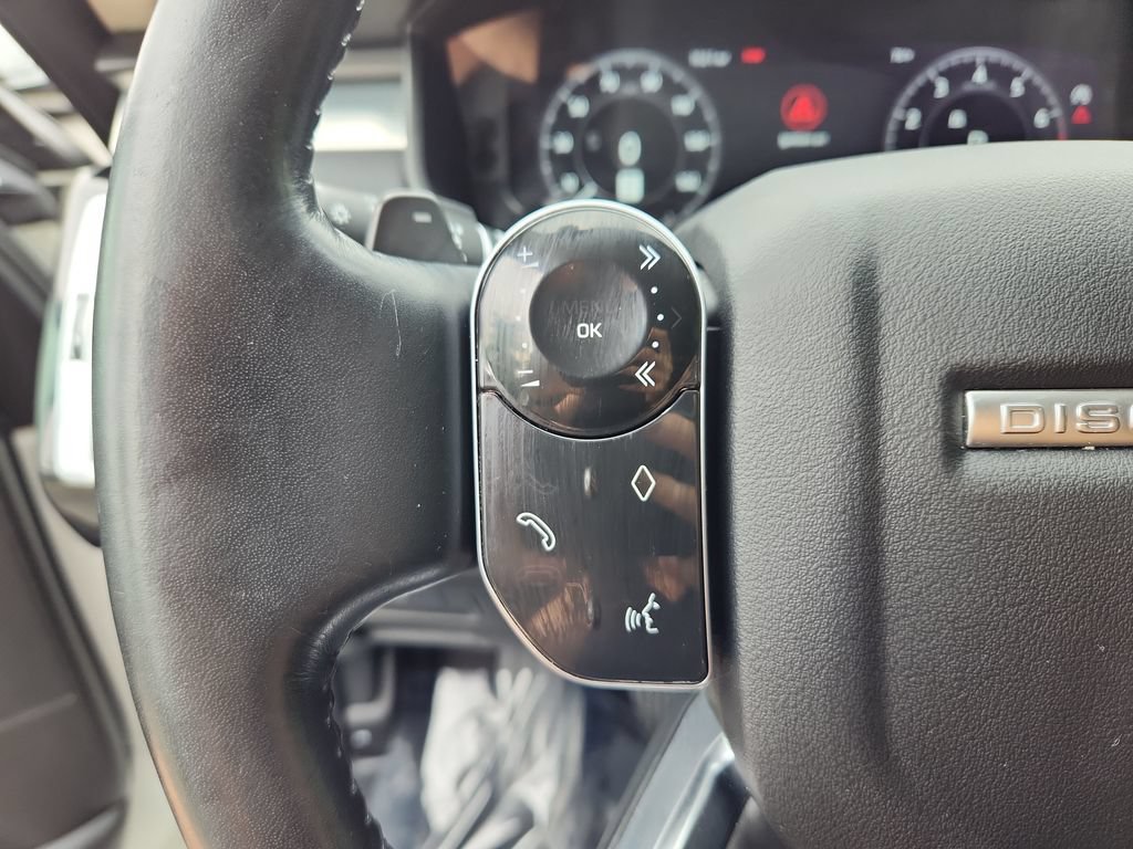 Used 2020 Land Rover Discovery Landmark AWD/4WD image 19