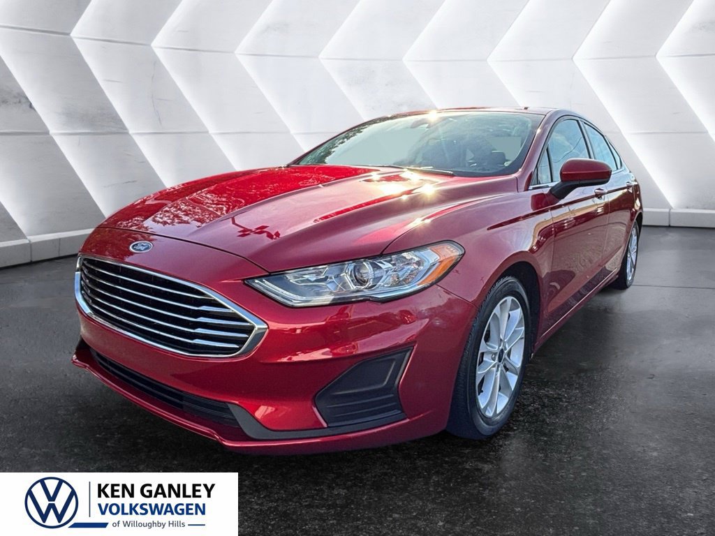 Used 2020 Ford Fusion SE FWD image 2