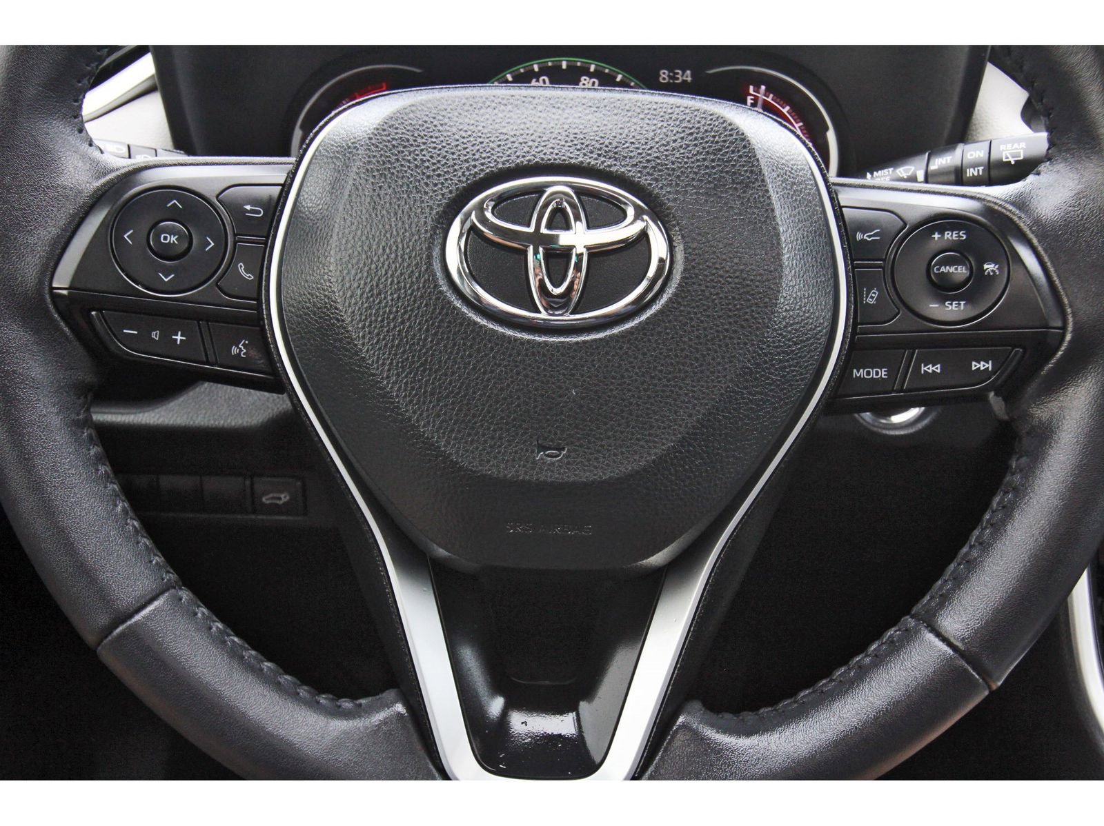 Used 2023 Toyota RAV4 XLE Premium image 17