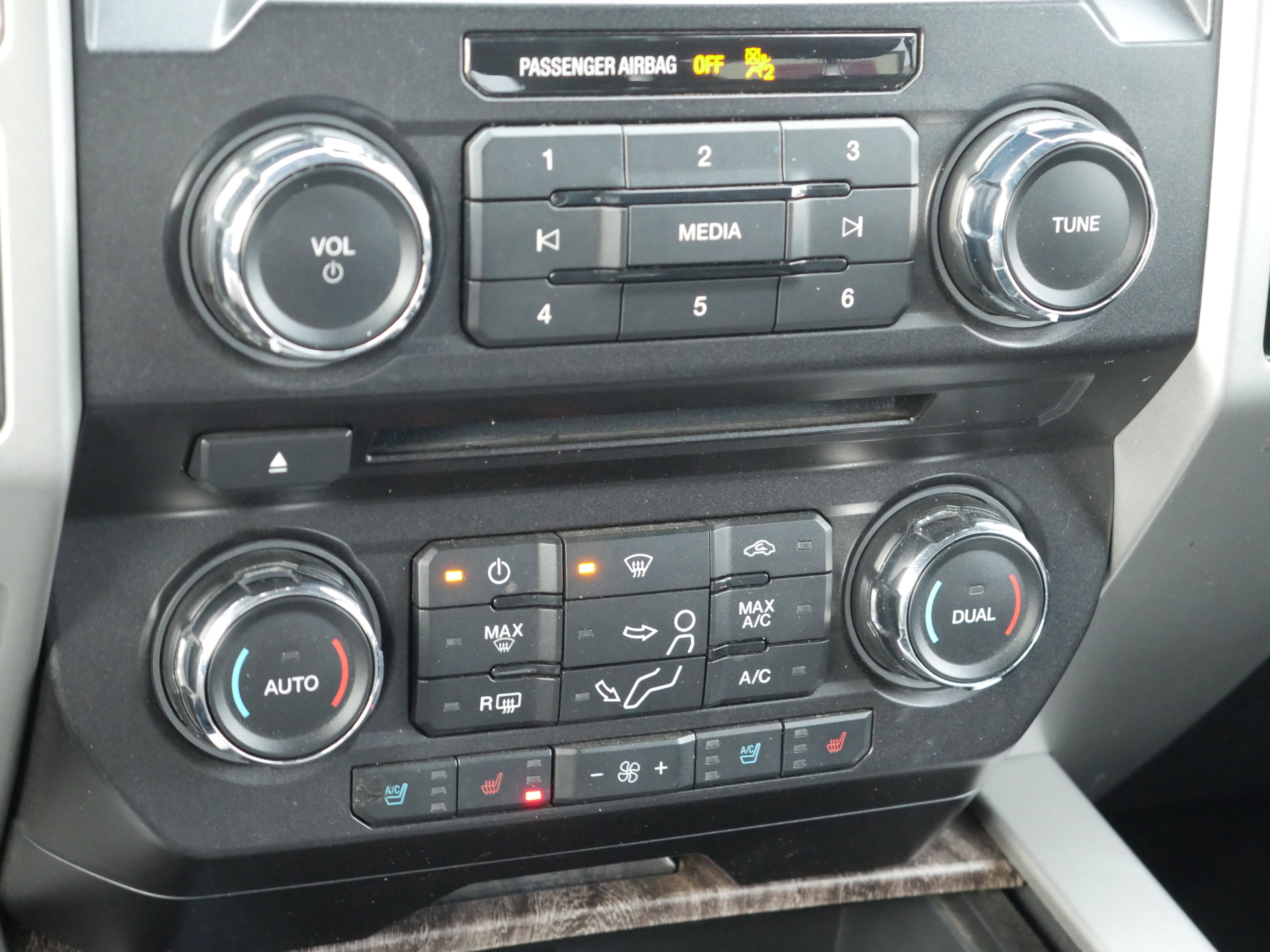 Used 2017 Ford F250 Lariat image 13