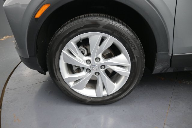 Used 2025 Buick Encore GX Preferred AWD/4WD image 11